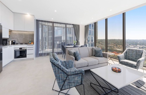 Parramatta Hotel | Discover Meriton Suites George Street, Parramatta - 4-Star Comfort