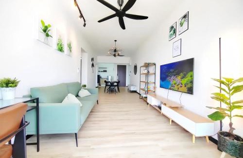 Central Seberang Perai Apartment | Experience Meritus Residensi Penang: Oceanfront Pool Oasis