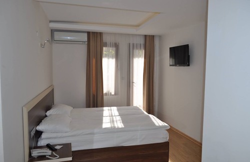 Konak Hotel | Discover Merkez Otel: Family-Friendly with Great Dining