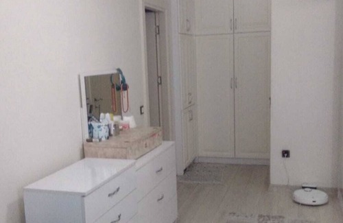 Kucukcekmece Apartment | Modern Apartment in Prime Location for Easy Access
