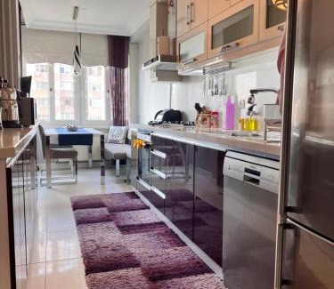 Bakırkoy Apartment | Prime Location with Pet-Friendly Amenities and Breakfast