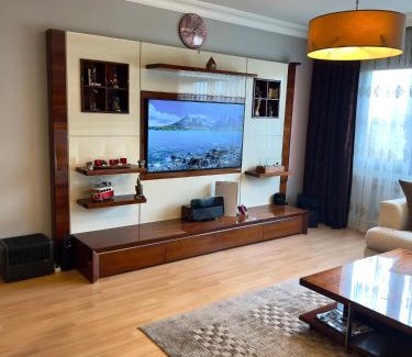 Bakırkoy Apartment | Prime Location with Pet-Friendly Amenities and Breakfast