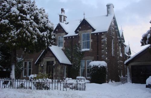 Crieff House | Experience Merlindale: Top-Rated 4-Star Hotel with Breakfast
