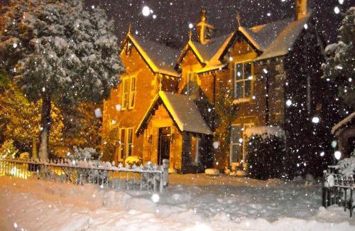 Crieff House | Experience Merlindale: Top-Rated 4-Star Hotel with Breakfast