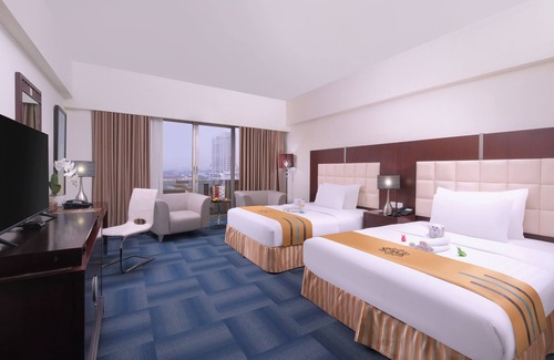Gambir Hotel | Discover Merlynn Park Hotel: Family-Friendly with Pool & Spa