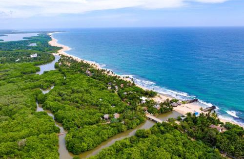 Tangalle Cabin | Relaxing Mermaid Cabana and Tree Houses for Families