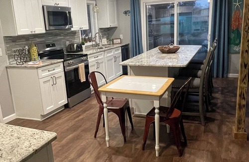 Weeki Wachee Gardens House | Mermaid Life: Family-Friendly Retreat with Gulf Access