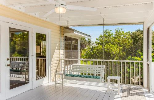 Anna Maria House | Experience Mermaid Manor: Family-Friendly with Pool Access