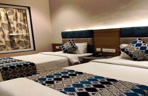 Kelambakkam Hotel | Relax at Mermaid Resort Kelambakkam with Pool and Spa