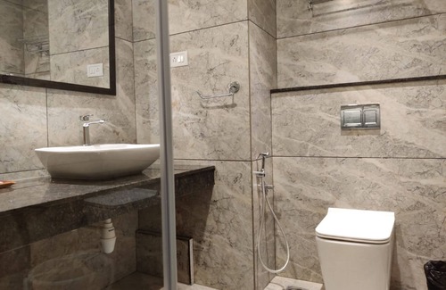 Kelambakkam Hotel | Relax at Mermaid Resort Kelambakkam with Pool and Spa