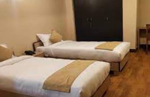 Sainbu Hotel | Cozy MeroStay 190 Homestay with Breakfast & Family Perks