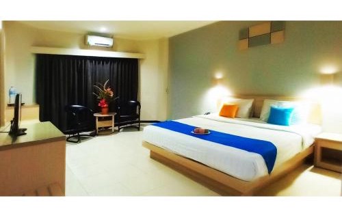 Pontianak Hotel | Budget-Friendly Stay at Merpati Hotel with Restaurant & Kids’ Area