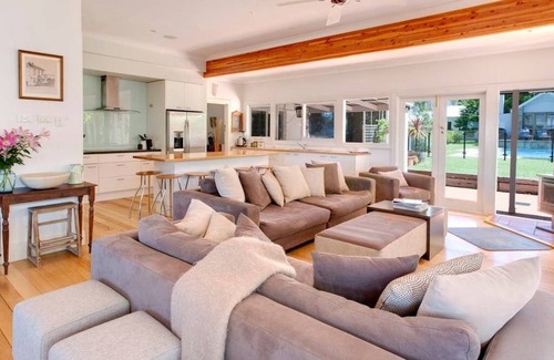 Merricks North House | Experience Merricks North Retreat: Guest Rated 9.8/10