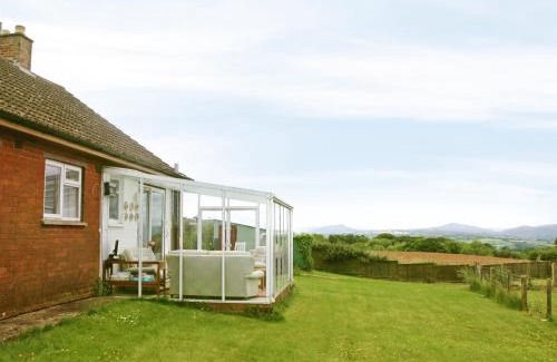 Kilpeck House | Pet-Friendly Merryview Bungalow with High Guest Ratings