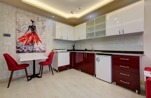 Mezetli Apartment | Discover Mersin Vip House: Spa, Kitchen & Family Friendly Stay