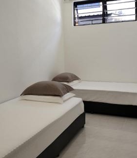 Mersing House | Cozy Mersing Homestay with Free WiFi & Child Friendly