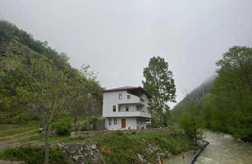 Cosandere House | Discover Mert: Family and Pet-Friendly Getaway