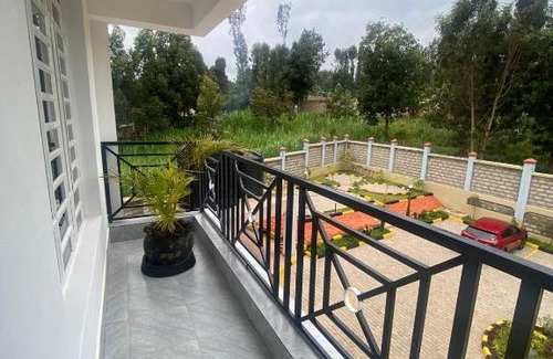 Meru Apartment | Family-Friendly Getaway at Meru Heights Hotel