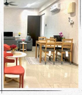 Hulu Kinta Apartment | Experience Fun at Meru Oasis with Pool & Family-Friendly Vibes