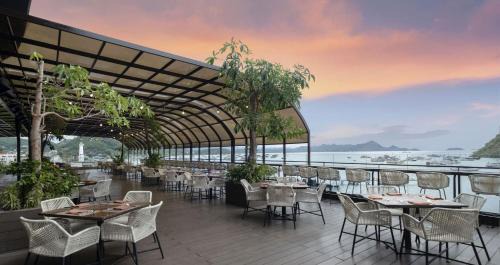 Labuan Bajo Resort | Elegant Meruorah Komodo in Labuan Bajo with Ocean Views