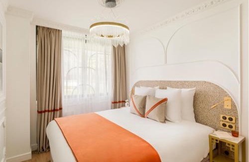 Quartier Saint-Ambroise Apartment | Elegant 3 Bedroom Apartment in Marais with Dining Options