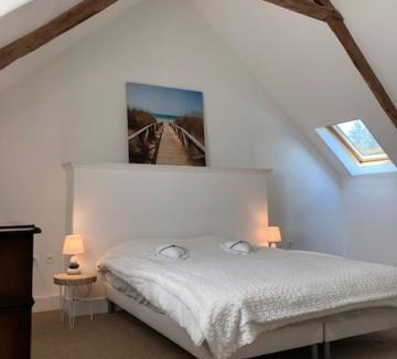 Saint-Nicolas-du-Pelem House | Enchanting Cottage in 7.5 Hectares Park - Perfect for Families