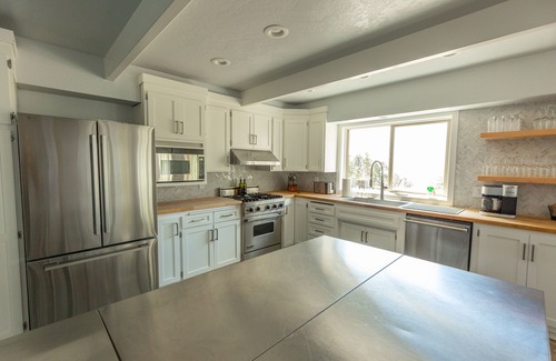 Brookings House | Discover Mervue Estate at Crook Point: Pet-Friendly Retreat
