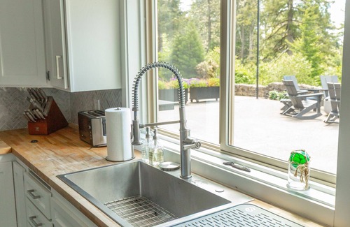 Brookings House | Discover Mervue Estate at Crook Point: Pet-Friendly Retreat