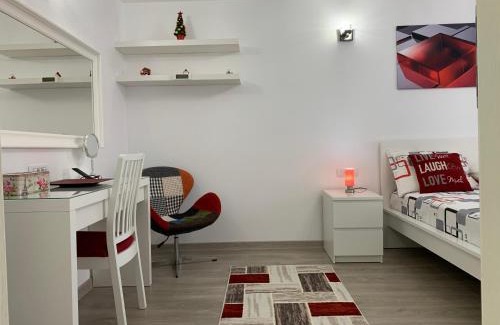 Galati Apartment | Family-Friendly Mery Apartment - Guest Rated 10/10