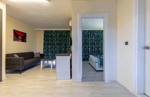 Side Bed & Breakfast | Discover Meryam Suit Deluxe: Beachfront Bliss Awaits