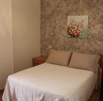 Burela House | Family-Friendly Getaway at Mesón da Pedra - 8.3/10 Rated