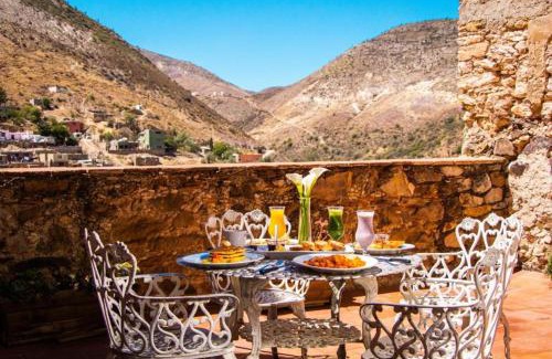 Real de Catorce Hotel | Indulge at Mesón de la Abundancia: Spa & Family-Friendly