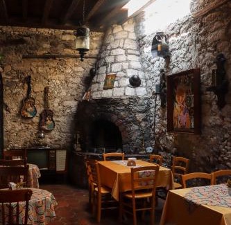 Real de Catorce Hotel | Indulge at Mesón de la Abundancia: Spa & Family-Friendly