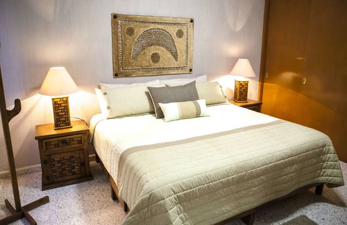 La Cruz House | Discover Mesón de San Andrés: Spa & Family-Friendly Retreat