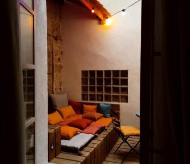 Pezenas Apartment | Relaxing Retreat at Mes à Moi in Pezenas with Private Patio