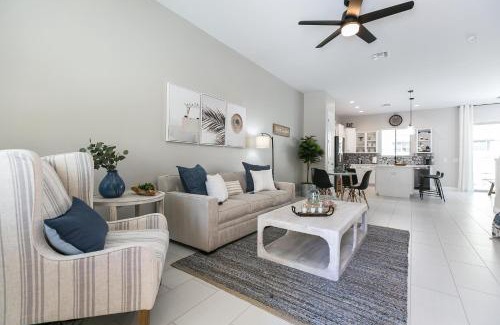 Mesa House | Discover Mesa Palms Ferro: 4-Star Retreat with Pool & Breakfast