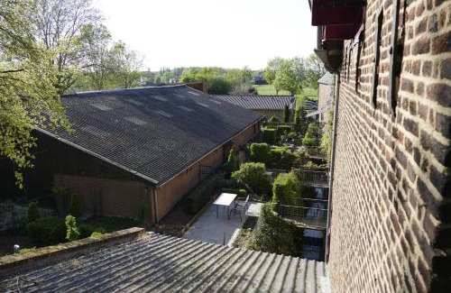 Eijsden Apartment | Family-Friendly Retreat at Meschermolen 3 - Guest Rated 7.5