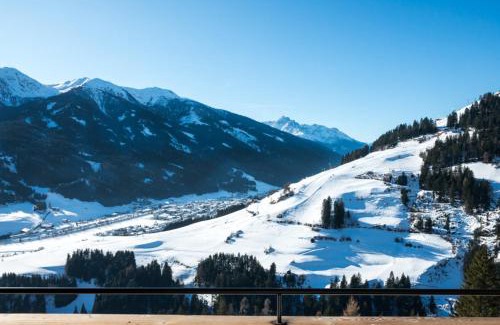 Heinfels Ski Chalet | Unforgettable Oceanfront Stay at MESH-Mittereggerschneiderhof