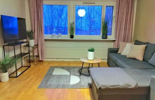 Jyvaskyla Apartment | Discover Mesikämmen: Enjoy Free Parking & WiFi Near Nature