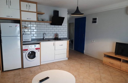 Ildır Koyu Apartment | Inviting Flat with Shared Pool & Breakfast in Cesme