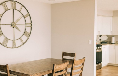 Roads End House | Inviting Ocean Front Home with Family-Friendly Amenities
