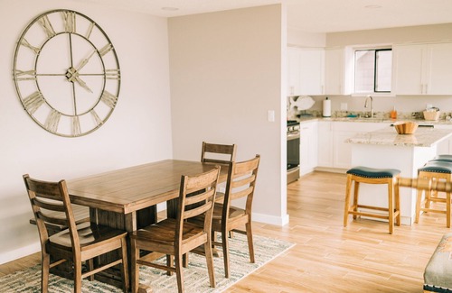 Roads End House | Inviting Ocean Front Home with Family-Friendly Amenities