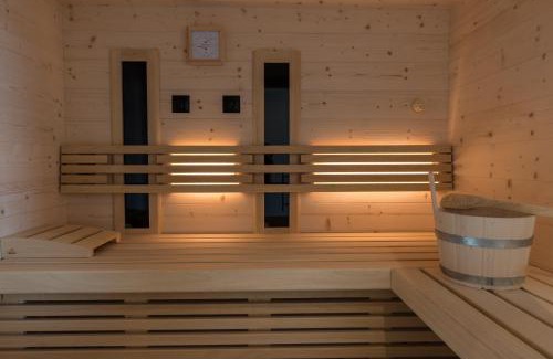 Rasa Apartment | Mesnerhof Chalet: Pet-Friendly Oceanfront Retreat Awaits