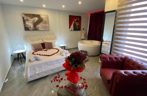 Larnaca Apartment | Oceanfront Mesogios House Suites - Guest Rated 9/10