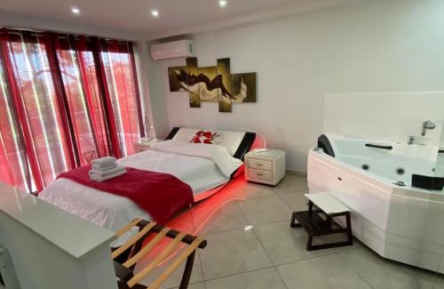 Larnaca Apartment | Oceanfront Mesogios House Suites - Guest Rated 9/10