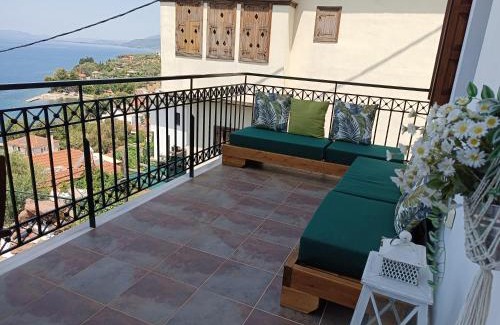 Afissos House | Exceptional MESONISI Maisonette with Pet-Friendly Amenities
