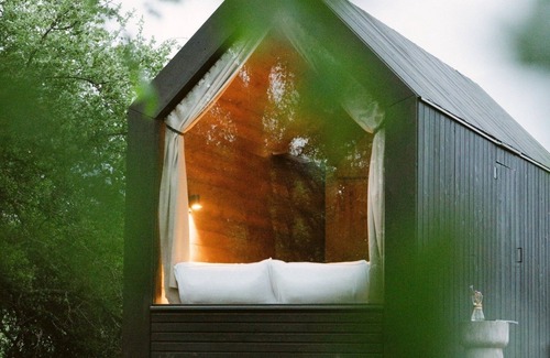 Round Mountain Cabin | Pet-Friendly Mesquite Cabin at NowHere - Guest Rated 10/10
