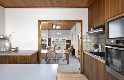 Queenscliff Cottage | Charming Cottage with Water Views & Pet-Friendly Comfort