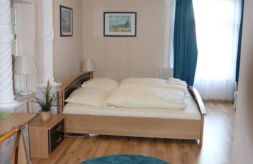 Region Hannover District Hotel | Explore Ciao Hannover: Family-Friendly with Breakfast Options