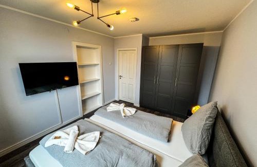 Mittelfeld Apartment | Family-Friendly Messenah for 5 with Free Parking
